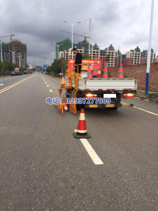 添加產品：公路養(yǎng)護系列-DS-1路錐收放機1